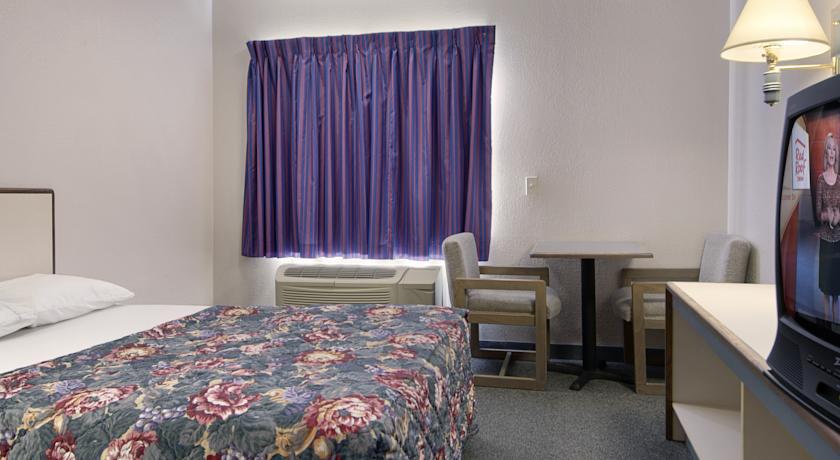 Red Roof Inn Plus+ Houston - Energy Corridor Quarto foto